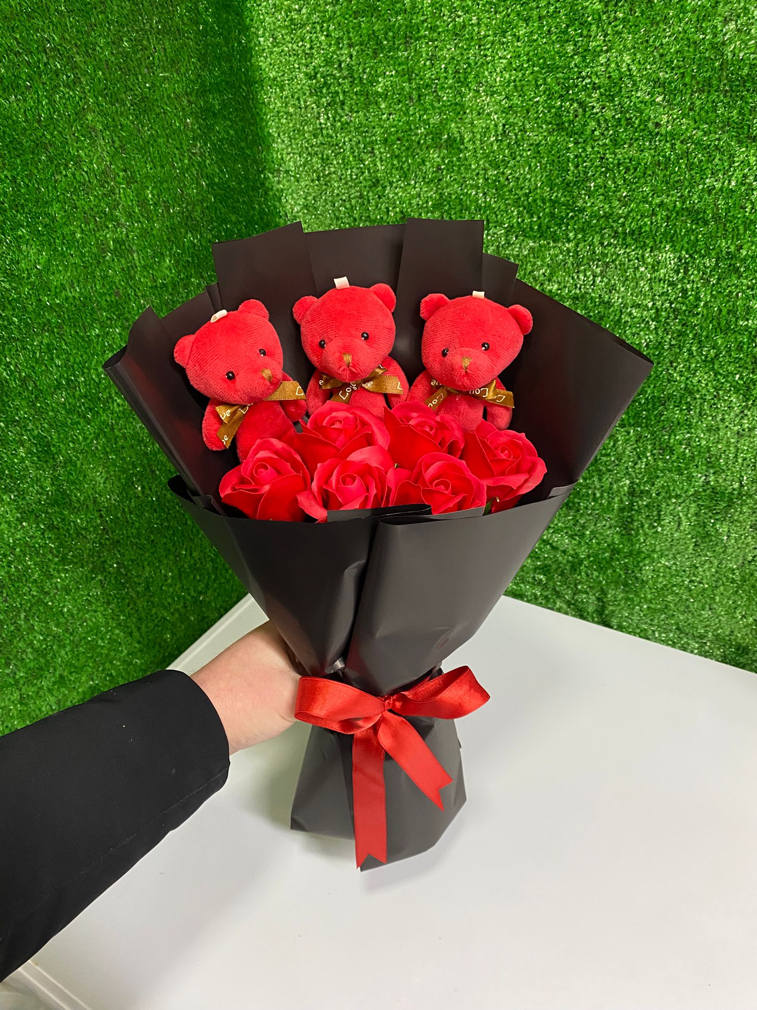 Sevimli Ayıcık Detaylı Kırmızı Gül Buketi